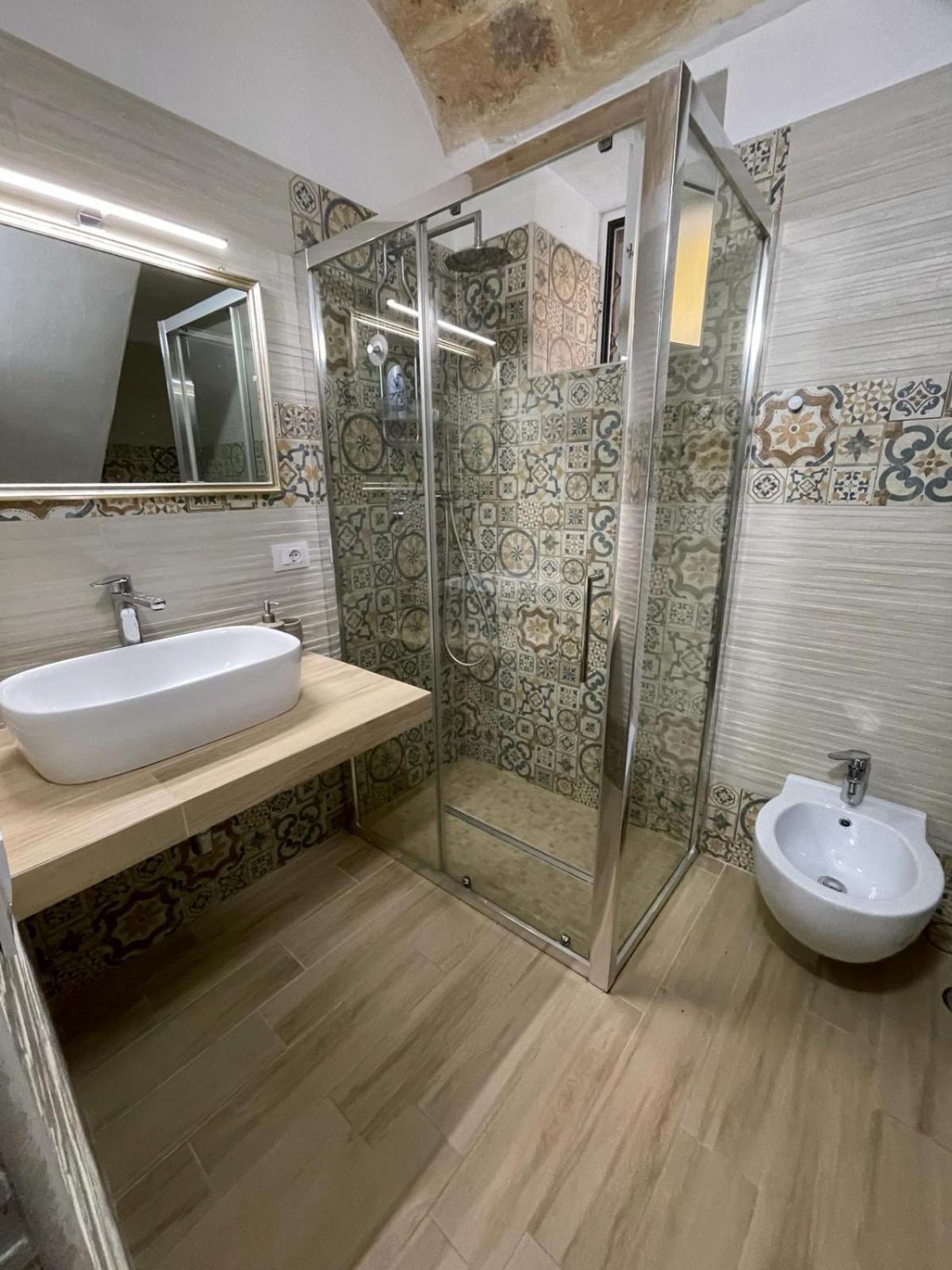 La Stanza 2 Apartment Bari Bagian luar foto